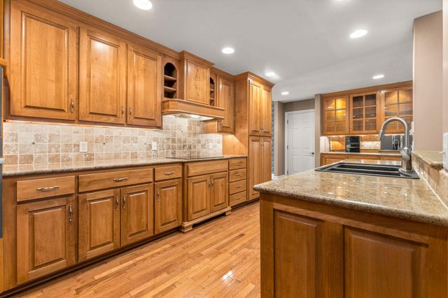 2953 W Canterbury Street, Springfield, MO 65810