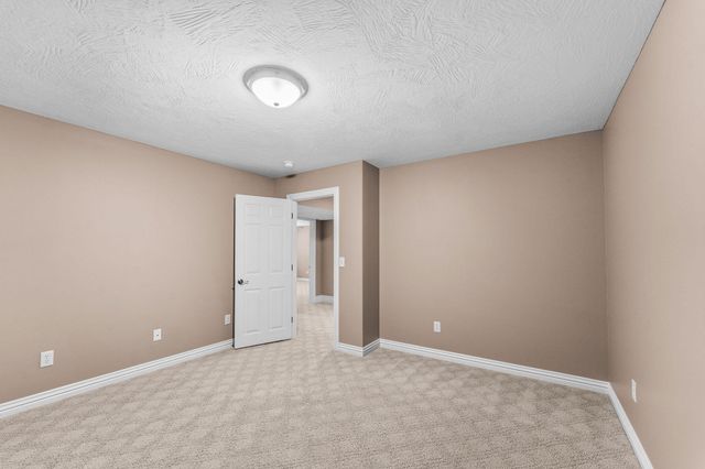 2953 W Canterbury Street, Springfield, MO 65810