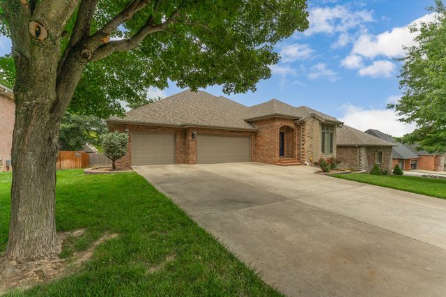 2953 W Canterbury Street, Springfield, MO 65810
