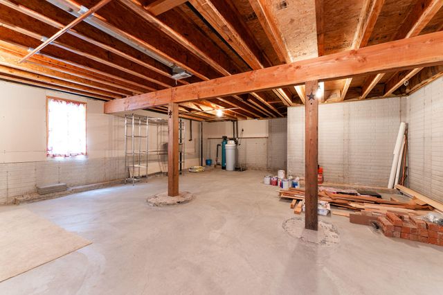 2953 W Canterbury Street, Springfield, MO 65810