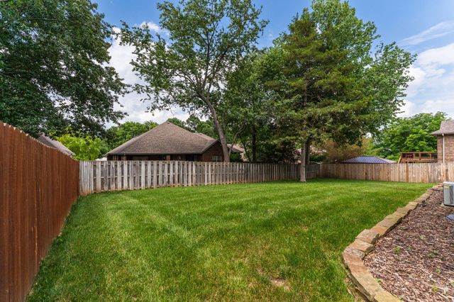 2953 W Canterbury Street, Springfield, MO 65810