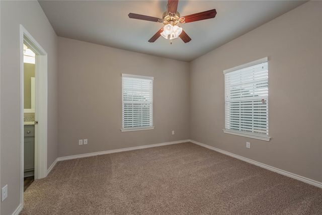 557 Momma Bear Drive, College Station, TX 77845