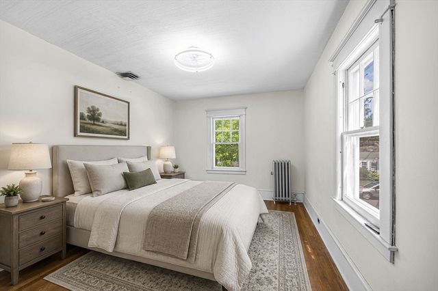 32 Marsden St, Springfield, MA 01109