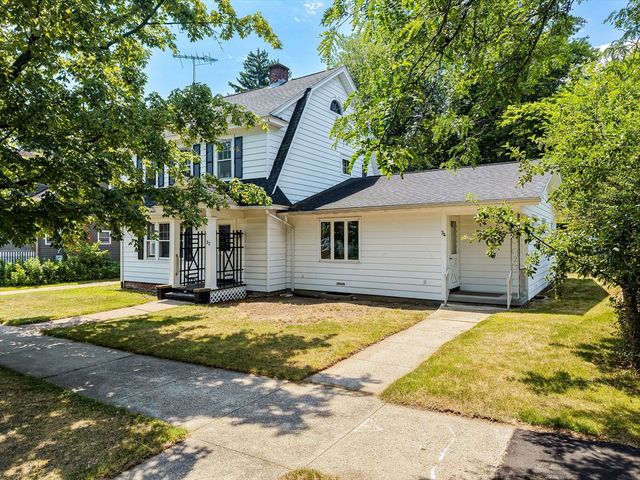 32 Marsden St, Springfield, MA 01109