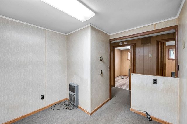 32 Marsden St, Springfield, MA 01109