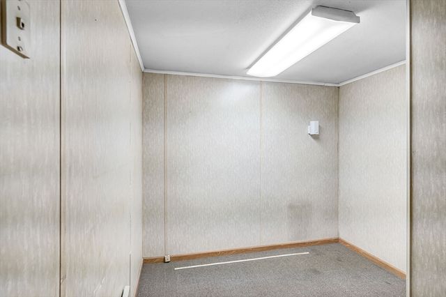 32 Marsden St, Springfield, MA 01109