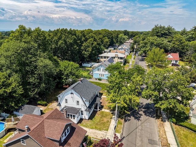 32 Marsden St, Springfield, MA 01109