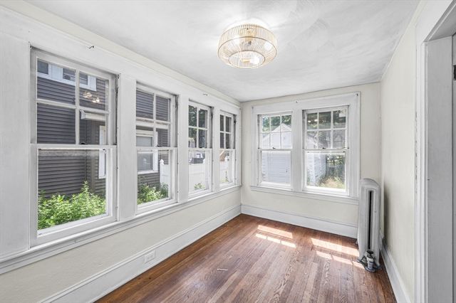 32 Marsden St, Springfield, MA 01109