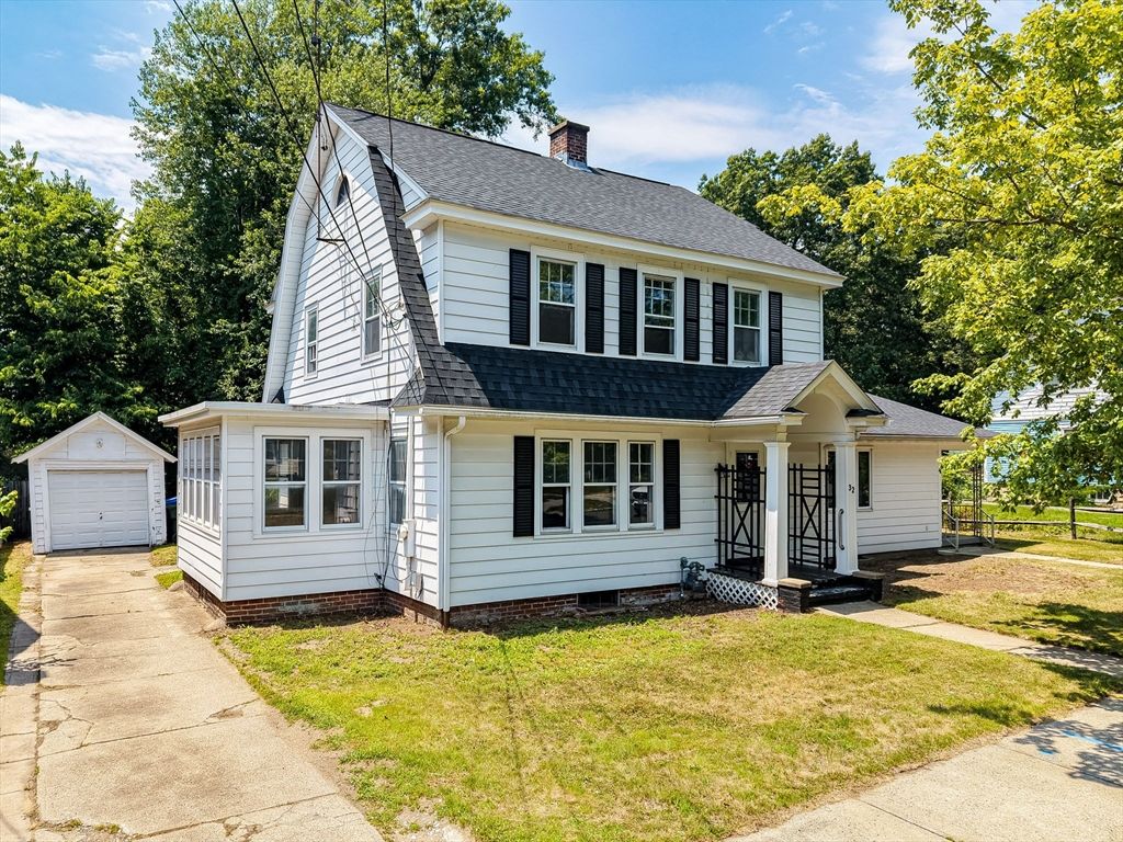 32 Marsden St, Springfield, MA 01109