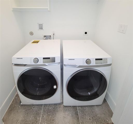 9 N St Charles Street B, Houston, TX 77003