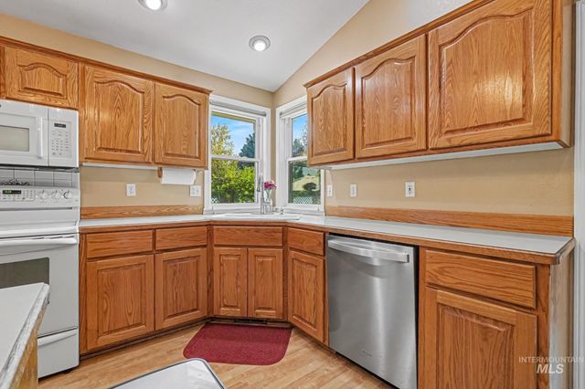 9848 W Gurdon Court, Boise, ID 83704