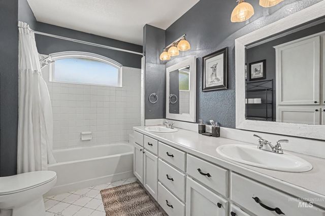 9848 W Gurdon Court, Boise, ID 83704
