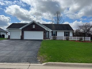 2096 Edge Rock Road, Rockton, IL 61072