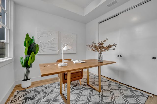 1512 Villars Street, Dallas, TX 75204