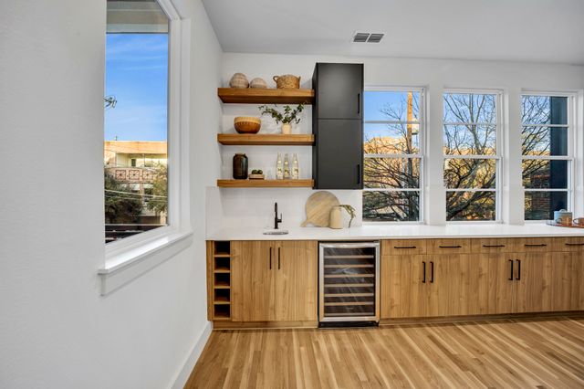 1512 Villars Street, Dallas, TX 75204