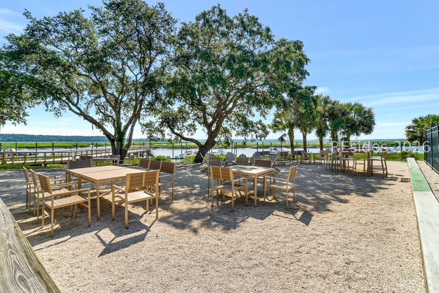 237 Moss Creek Dr, Hilton Head Island, SC 29926