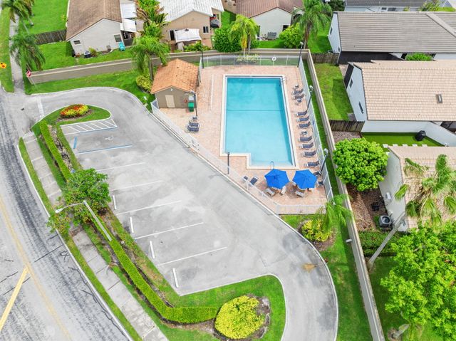 15121 S Waterford Drive, Davie, FL 33331
