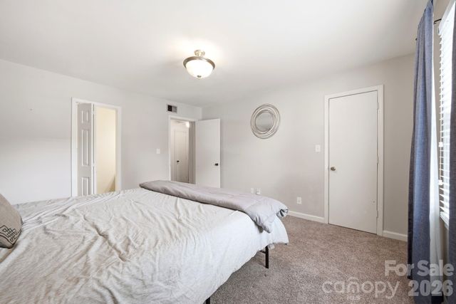 3720 Park Road J, Charlotte, NC 28209