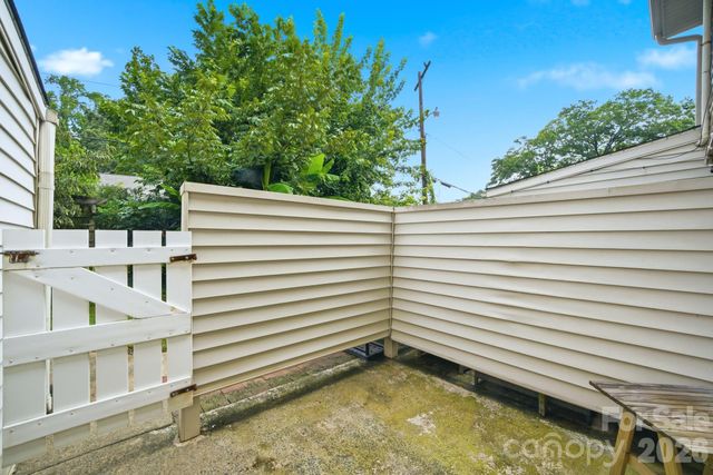 3720 Park Road J, Charlotte, NC 28209