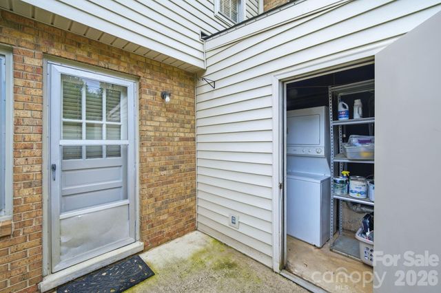 3720 Park Road J, Charlotte, NC 28209