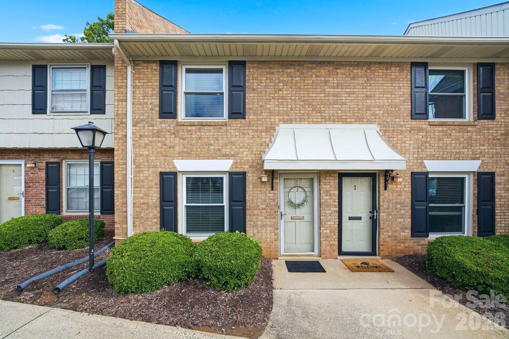 3720 Park Road J, Charlotte, NC 28209
