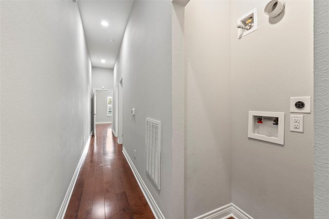 5004 Avenue L, Galveston, TX 77551