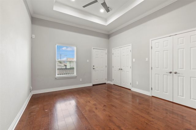 5004 Avenue L, Galveston, TX 77551