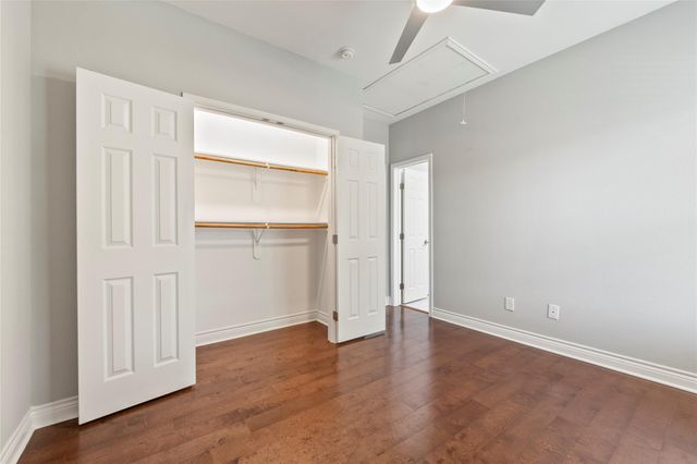 5004 Avenue L, Galveston, TX 77551