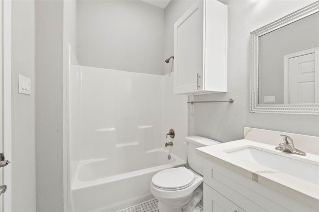 5004 Avenue L, Galveston, TX 77551