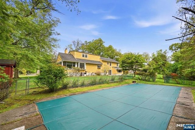 16 Pinecrest Drive, Woodcliff Lake, NJ 07677