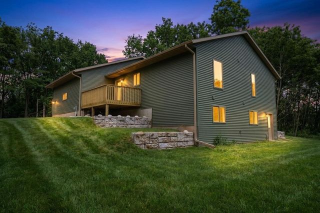 519 Oak Grove Drive, Necedah, WI 54646