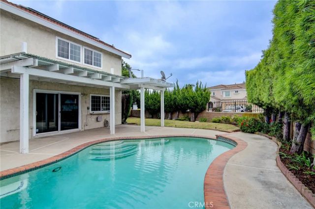 2442 E Alicia, West Covina, CA 91792