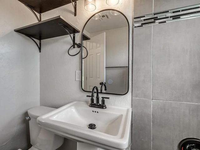 1717 Lariet Lane, Del City, OK 73115