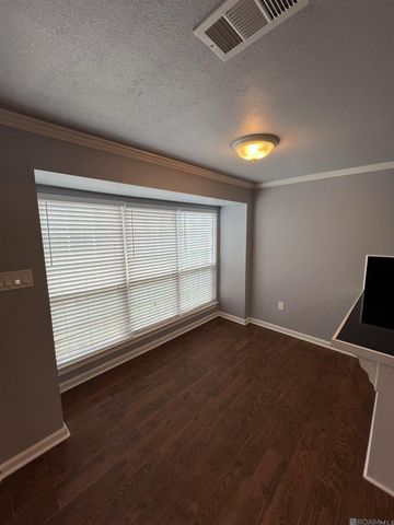 7516 Vice President Dr, Baton Rouge, LA 70817