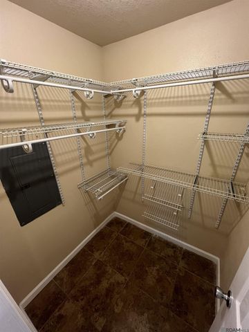 7516 Vice President Dr, Baton Rouge, LA 70817