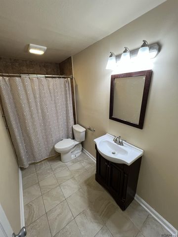 7516 Vice President Dr, Baton Rouge, LA 70817