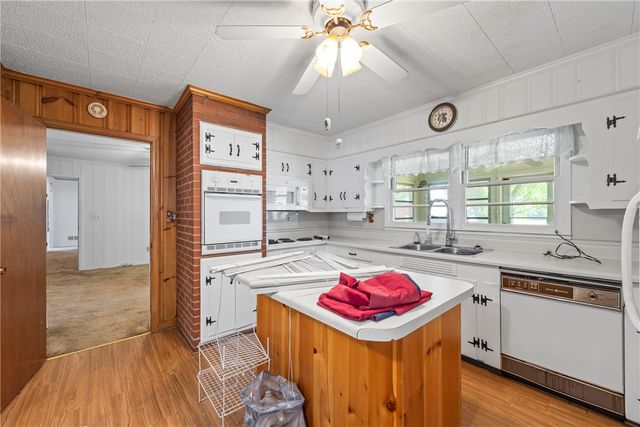 514 & 518 E Fairplay Boulevard, Fair Play, SC 29643