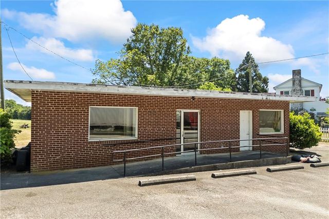 514 & 518 E Fairplay Boulevard, Fair Play, SC 29643