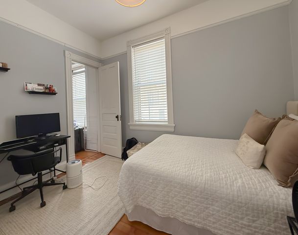 1539 N Wells Street 3, Chicago, IL 60610