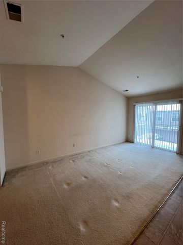 316 N WIXOM Road 33, Wixom, MI 48393