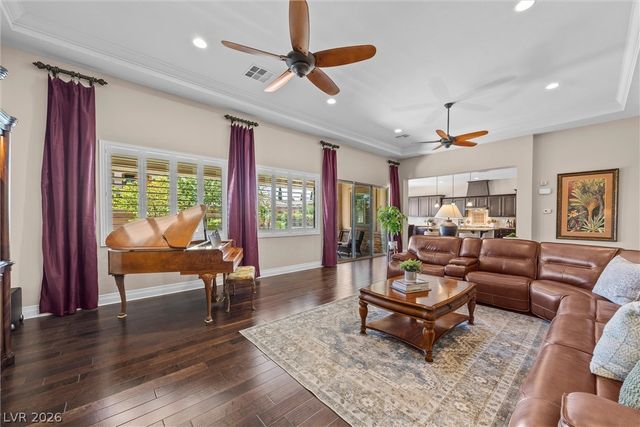 9843 Cathedral Pines Avenue, Las Vegas, NV 89149