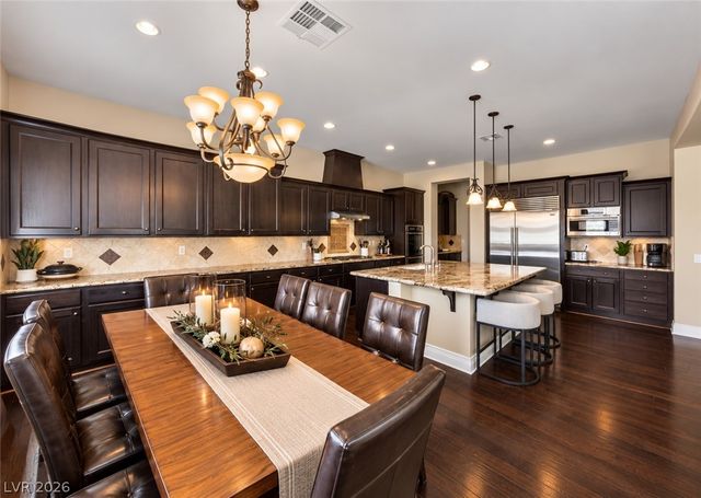 9843 Cathedral Pines Avenue, Las Vegas, NV 89149