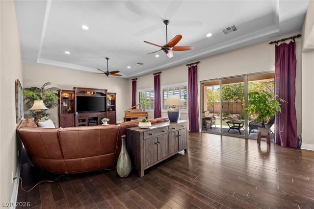 9843 Cathedral Pines Avenue, Las Vegas, NV 89149