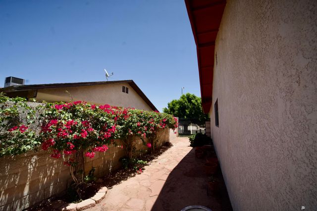 1432 S Howard, Yuma, AZ 85364