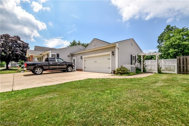 439 E 305th Street, Willowick, OH 44095