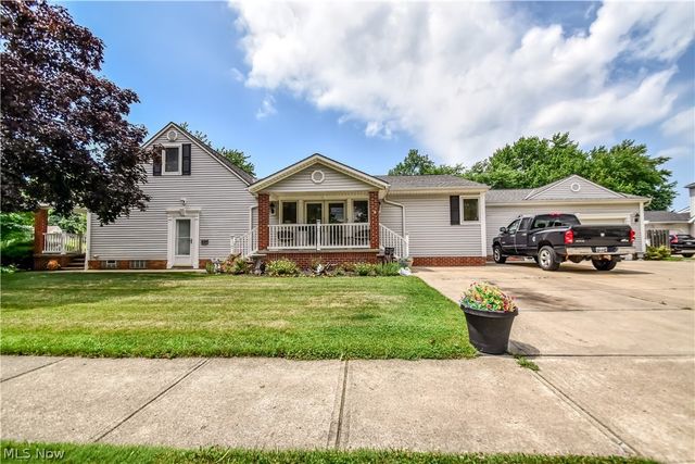 439 E 305th Street, Willowick, OH 44095