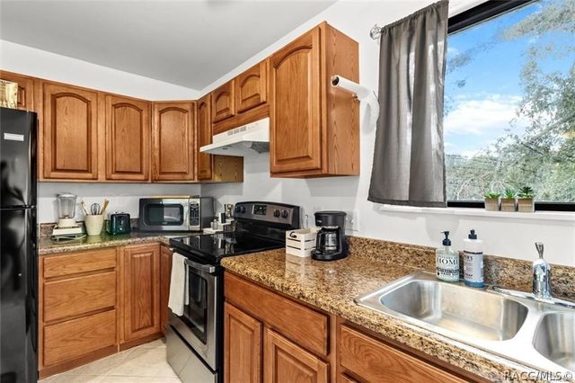 10460 W New York Street, Homosassa, FL 34448