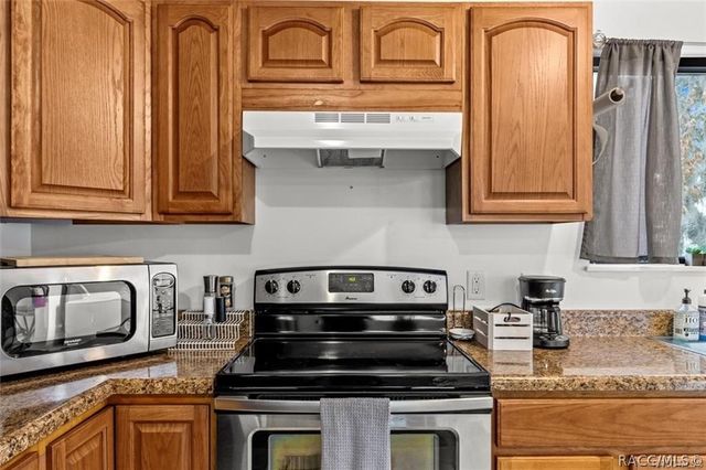 10460 W New York Street, Homosassa, FL 34448