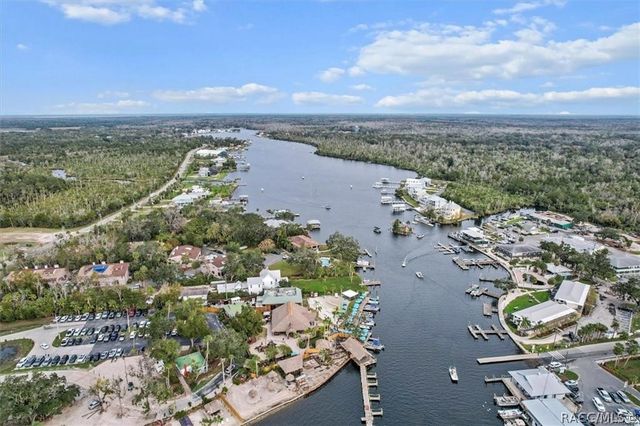 10460 W New York Street, Homosassa, FL 34448