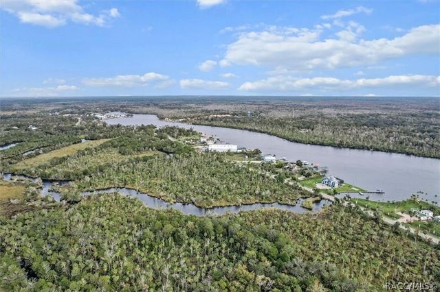 10460 W New York Street, Homosassa, FL 34448